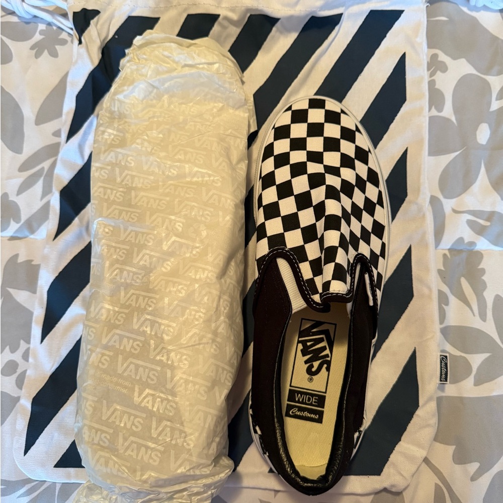 Vans Women's Classic Black and White Checkered Sneakers
